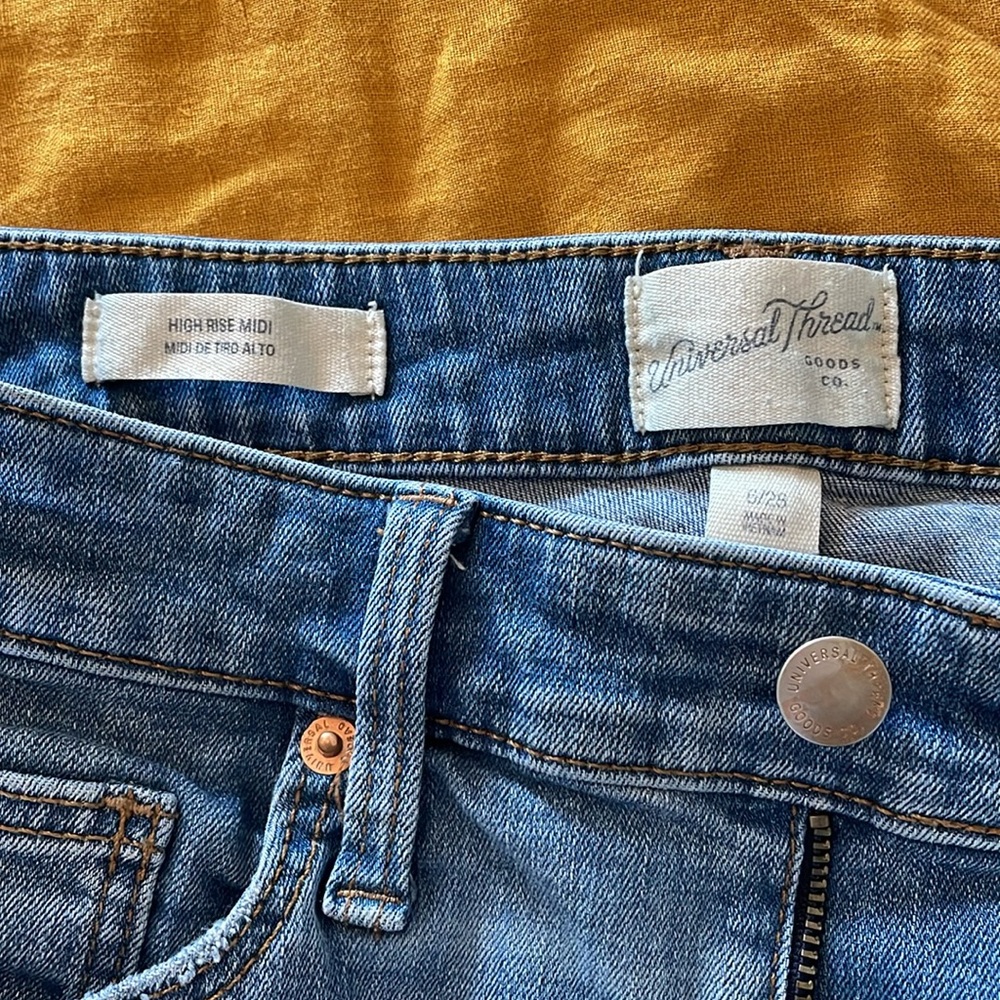 UNIVERSAL THREAD high rise midi stretch denim distressed short - Picture 3 of 3